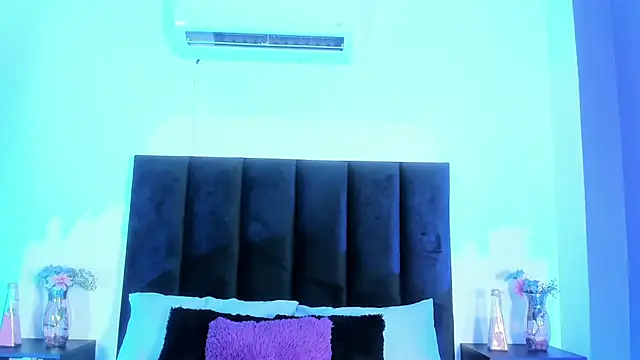 scarlet  ray  online show from 04/10/26, 11:06