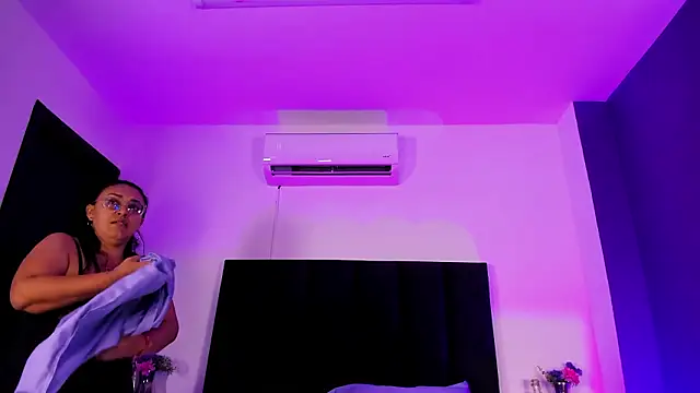 scarlet  ray  online show from 03/13/26, 10:42