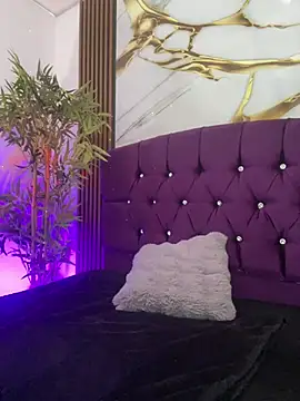 aurora ec online show from 03/02/26, 12:45