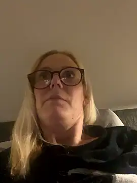 Snapshot of Amelie_BlondeXX chatting on 02/25/26, 09:25 Amelie BlondeXX online show from 02/25/26, 09:25