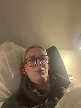 Amelie BlondeXX online show from 03/08/26, 06:11