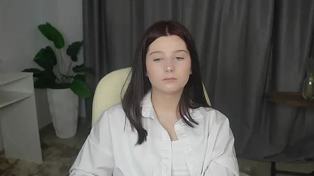 Snapshot of TrudieHeight chatting on 02/24/26, 09:54 TrudieHeight online show from 02/24/26, 09:54