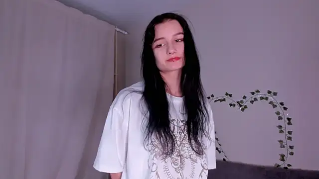 Snapshot of kira_montelle chatting on 02/26/26, 03:01 kira montelle online show from 02/26/26, 03:01