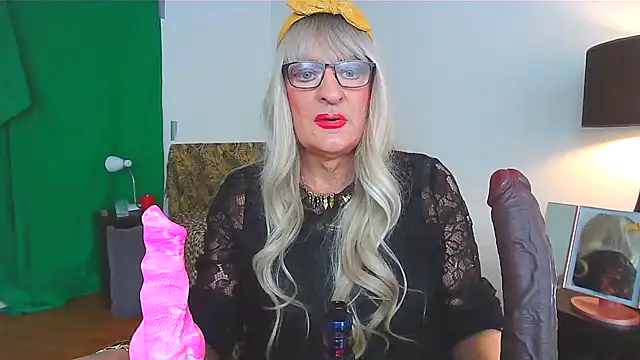 sophyTV online show from 03/12/26, 01:48