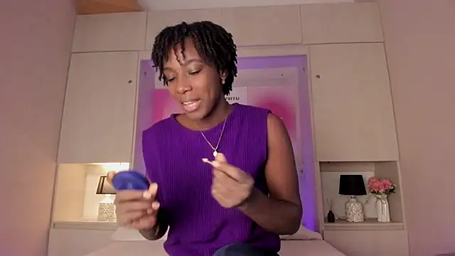 Snapshot of Oshun_444 chatting on 06/03/26, 12:17 Oshun 444 online show from 06/03/26, 12:17