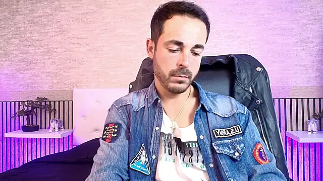 Snapshot of Adams_Sanz chatting on 04/10/26, 07:21 Adams Sanz online show from 04/10/26, 07:21