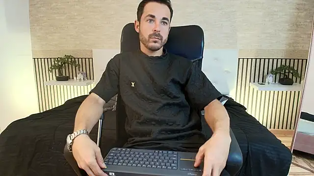 Snapshot of Adams_Sanz chatting on 04/11/26, 07:28 Adams Sanz online show from 04/11/26, 07:28