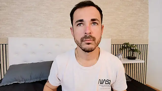 Snapshot of Adams_Sanz chatting on 04/08/26, 08:21 Adams Sanz online show from 04/08/26, 08:21