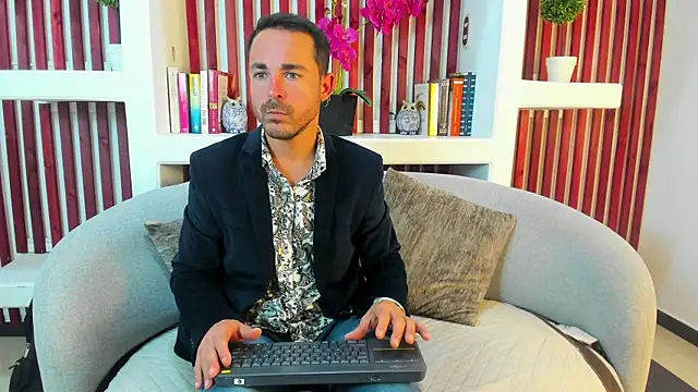 Adams Sanz online show from 05/06/26, 07:51