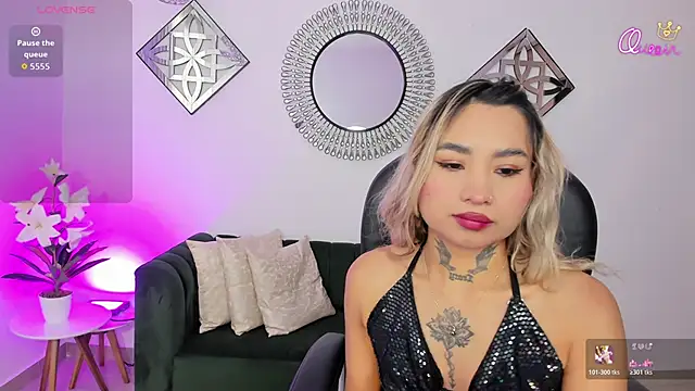 Snapshot of mystic_nova_ chatting on 05/05/26, 11:24 mystic nova online show from 05/05/26, 11:24