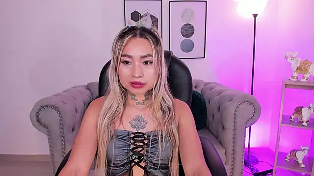 Snapshot of mystic_nova_ chatting on 03/04/26, 02:14 mystic nova online show from 03/04/26, 02:14