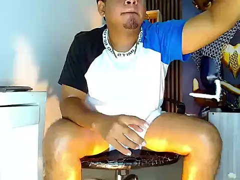 Snapshot of jacobxhott chatting on 03/01/26, 03:39 jacobxhott online show from 03/01/26, 03:39