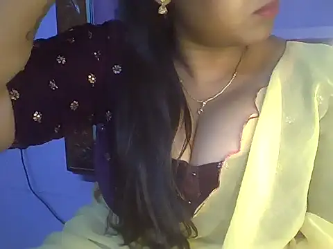 Snapshot of Tamil_Kuttyma chatting on 07/12/26, 12:28 Tamil Kuttyma online show from 07/12/26, 12:28