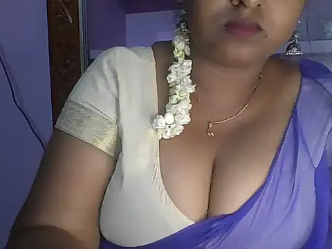 Snapshot of Tamil_Kuttyma chatting on 06/03/26, 02:33 Tamil Kuttyma online show from 06/03/26, 02:33