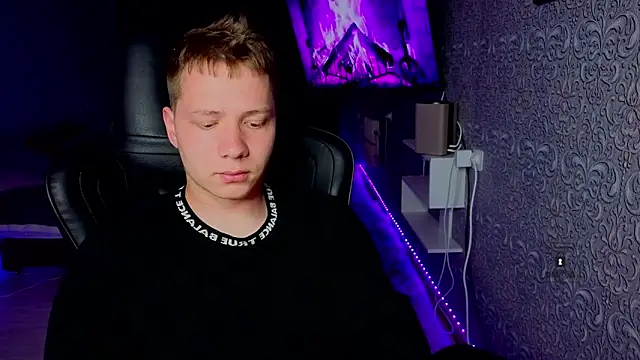 Karl Night  online show from 05/17/26, 06:30