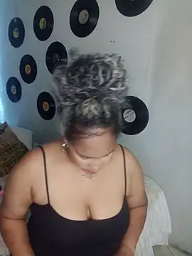 Snapshot of medusafox_ chatting on 04/24/26, 04:25 medusafox online show from 04/24/26, 04:25