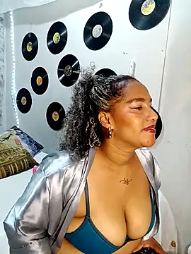 medusafox  online show from 03/15/26, 08:49