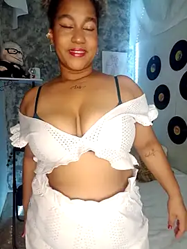 medusafox  online show from 04/12/26, 04:27