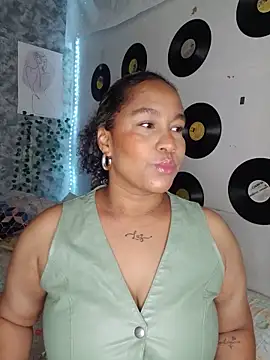 Snapshot of medusafox_ chatting on 05/03/26, 05:12 medusafox online show from 05/03/26, 05:12