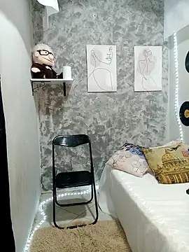 medusafox  online show from 03/19/26, 04:56