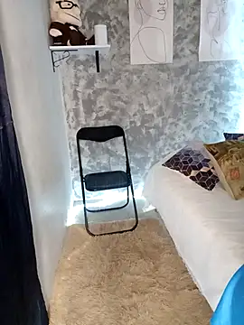 medusafox  online show from 03/25/26, 04:34