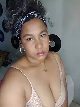 medusafox  online show from 06/19/26, 05:02