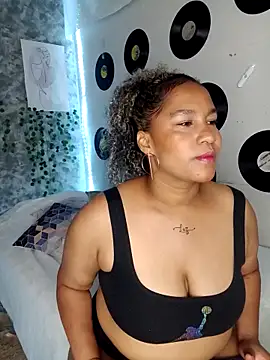 medusafox  online show from 03/27/26, 04:43