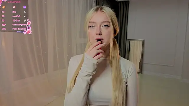 ChristinBland online show from 03/12/26, 08:13