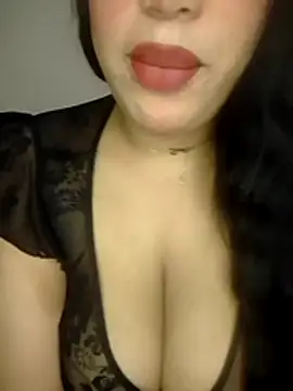 Snapshot of madleen_Mm chatting on 05/26/26, 11:19 madleen Mm online show from 05/26/26, 11:19