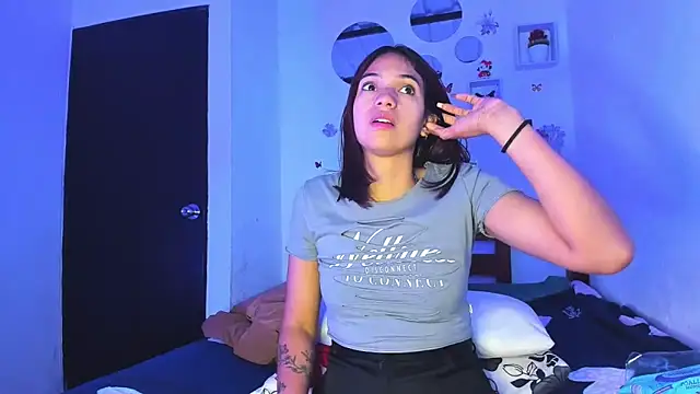 sapphire brown20 online show from 03/21/26, 12:23