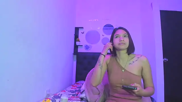 sapphire brown20 online show from 05/07/26, 12:37