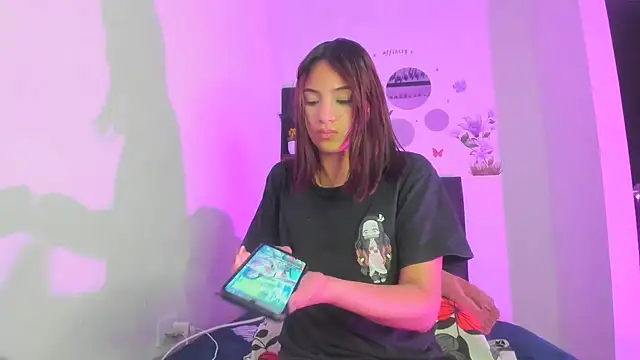 sapphire brown20 online show from 03/20/26, 12:44