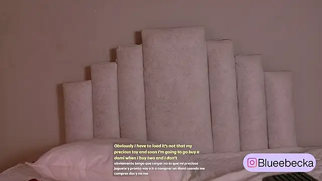 Snapshot of BeckaBlue chatting on 05/24/26, 10:15 BeckaBlue online show from 05/24/26, 10:15