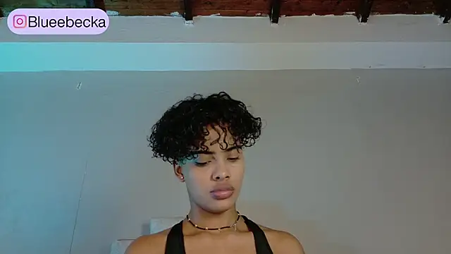 Snapshot of BeckaBlue chatting on 05/14/26, 10:34 BeckaBlue online show from 05/14/26, 10:34