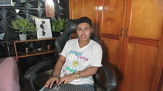 Noha  scott online show from 03/28/26, 02:07