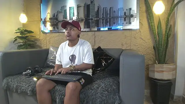 Noha  scott online show from 03/31/26, 02:41