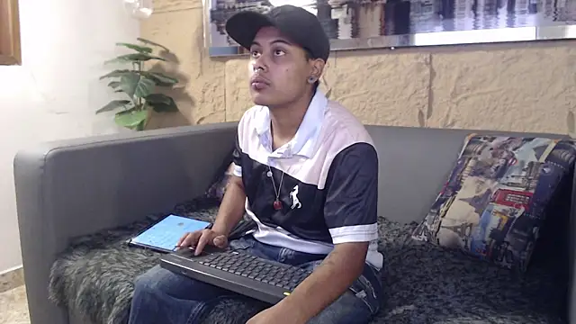 Noha  scott online show from 03/04/26, 02:14