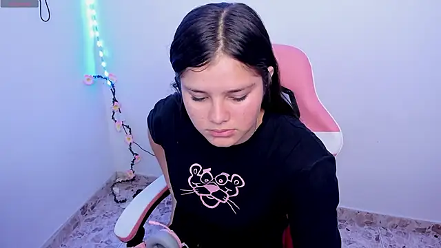 Snapshot of trianna_sweet chatting on 02/26/26, 01:33 trianna sweet online show from 02/26/26, 01:33