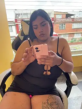 Nahomy firee online show from 03/07/26, 06:02