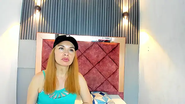 ESTHEER VARGAS online show from 03/03/26, 07:54