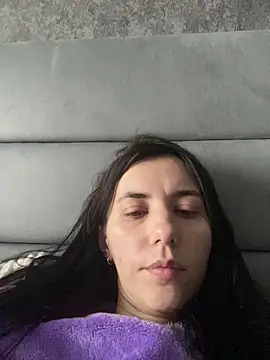 Oliviya smiley  online show from 02/27/26, 10:59