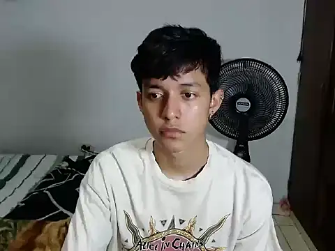 cute jisus online show from 03/23/26, 07:47