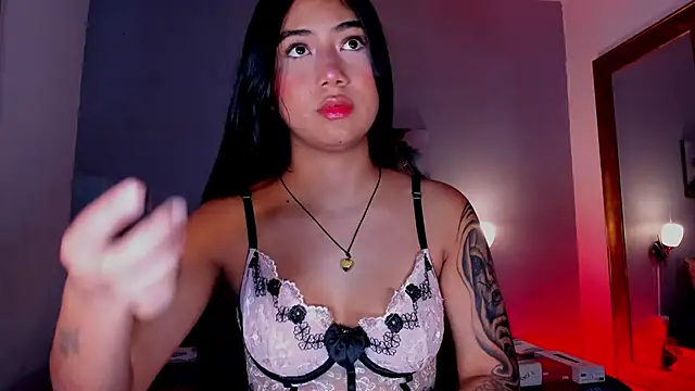 KimTaylorW online show from 04/30/26, 01:45