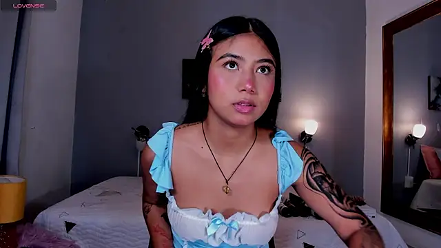 KimTaylorW online show from 04/23/26, 02:40