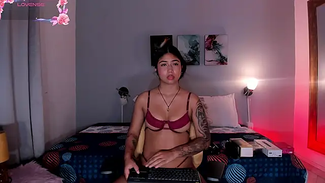 KimTaylorW online show from 05/26/26, 02:31