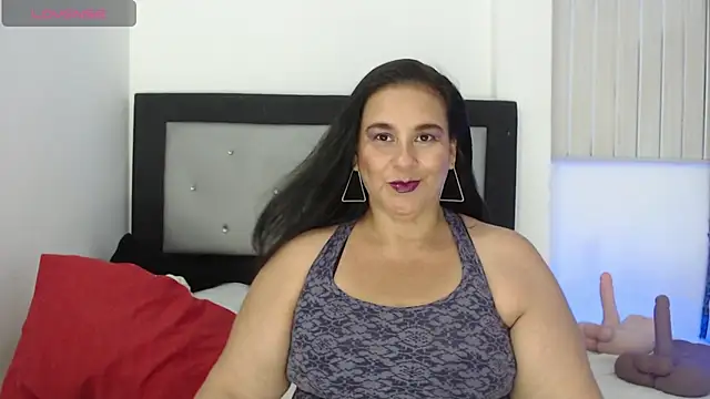 Sharlot curvy online show from 04/07/26, 08:54