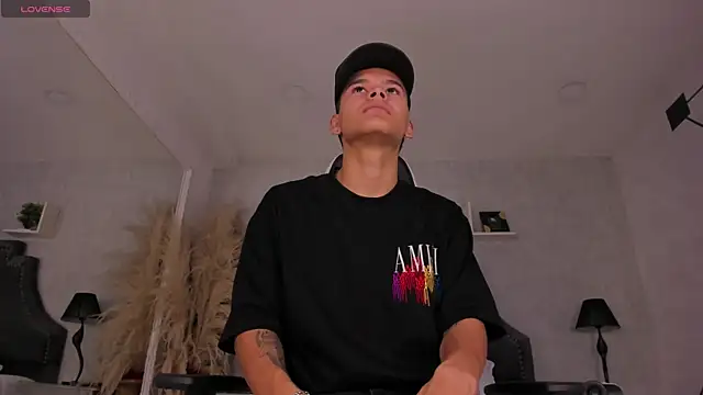DylanRoyce  online show from 05/20/26, 01:08