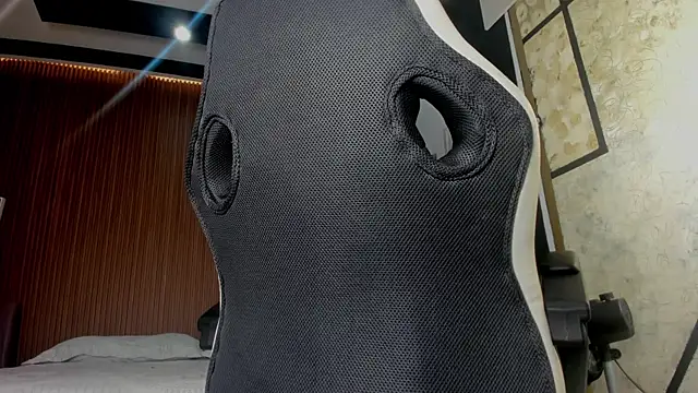 DylanRoyce  online show from 04/17/26, 12:19