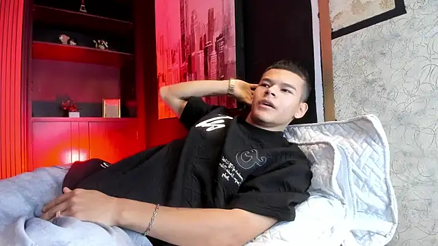 DylanRoyce  online show from 04/03/26, 12:44