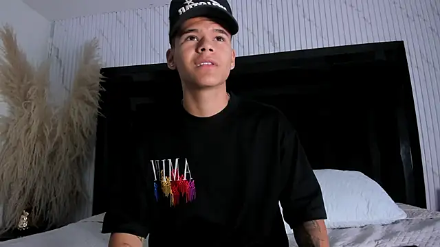 DylanRoyce  online show from 04/30/26, 12:56